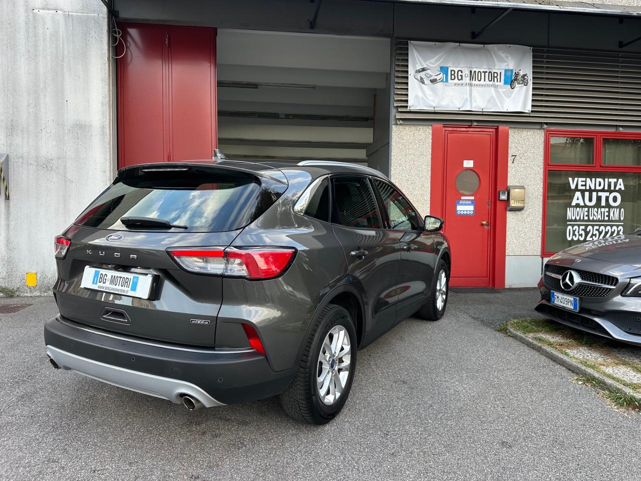 Ford Kuga 2.5 phev Titanium Business 2wd 225cv e-shifter