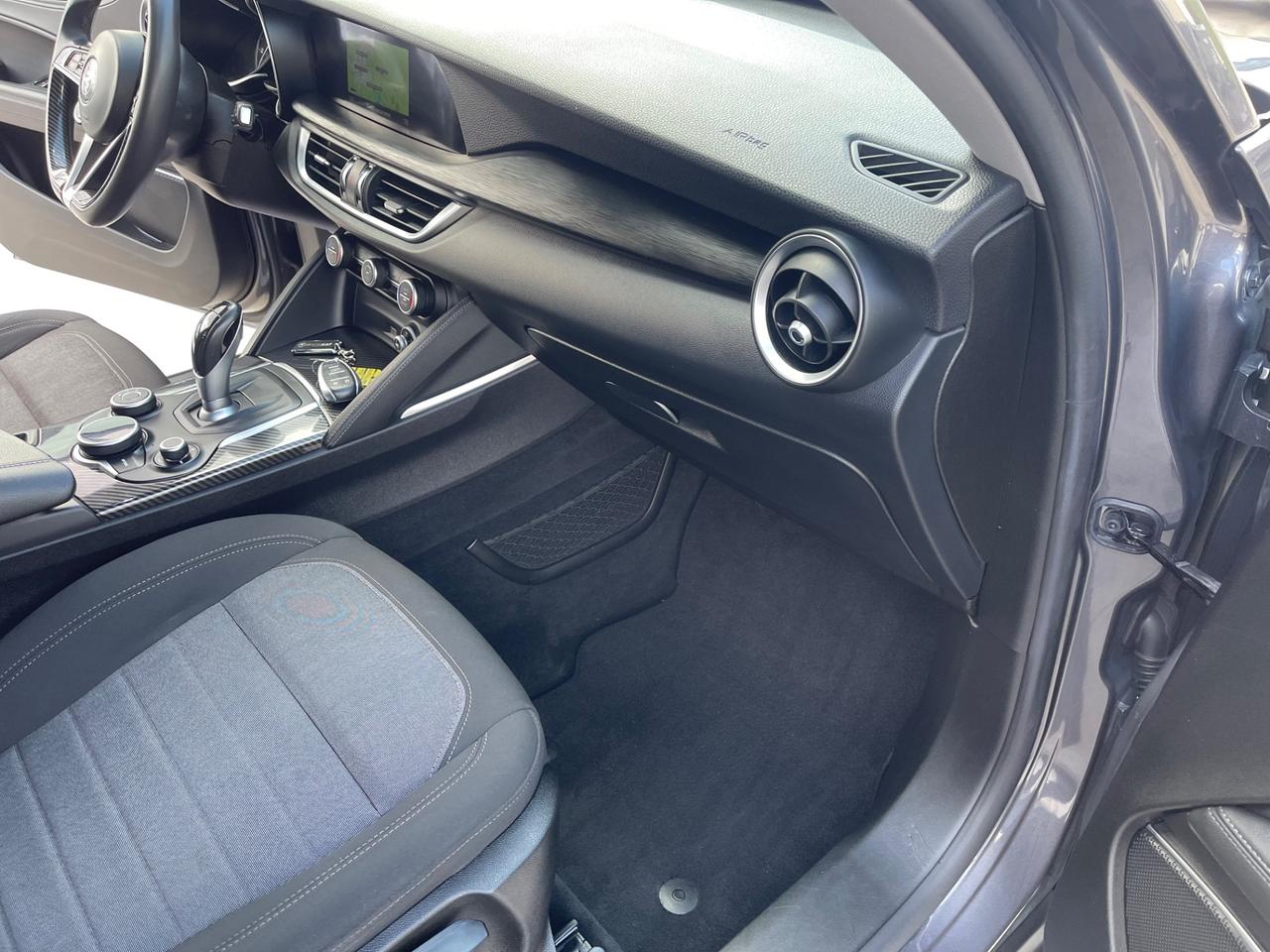Alfa Romeo Stelvio 2.2 Turbodiesel 180 CV AT8 Q4 Business