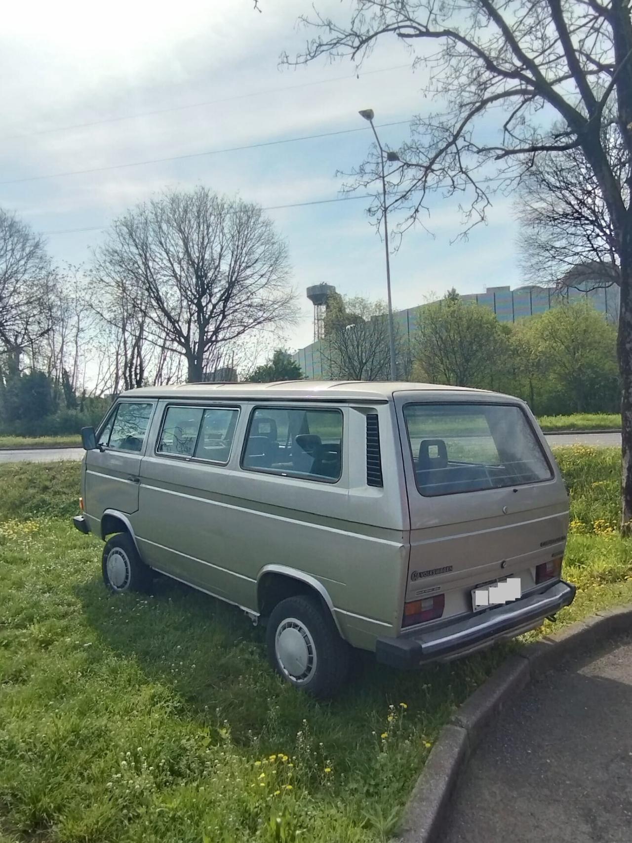 Volkswagen Caravelle SYNCRO 1.9 GL Benzina 8 posti