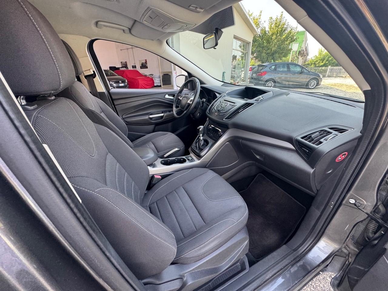 Ford Kuga 2.0 TDCI 115 CV 2WD Titanium