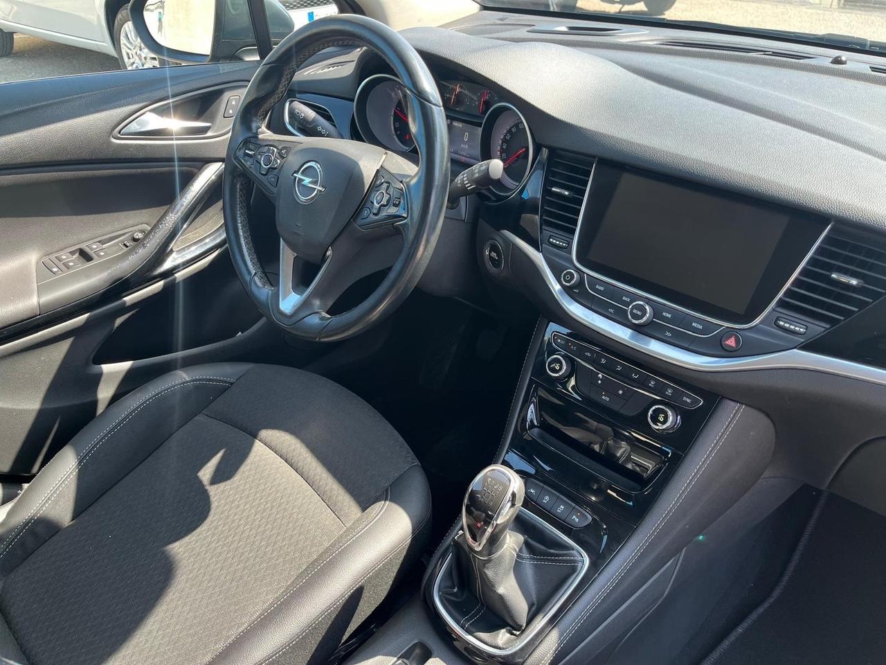 Opel astra 5P-1.6 cdti/136 cv - full -2016