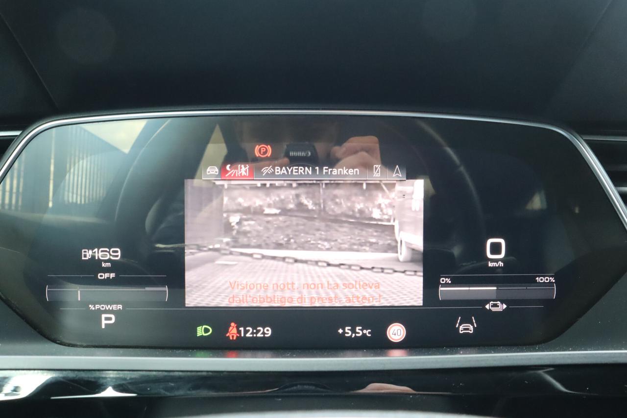 E Tron 55 408CV QUATTRO 360° HUD MATRIX 21"