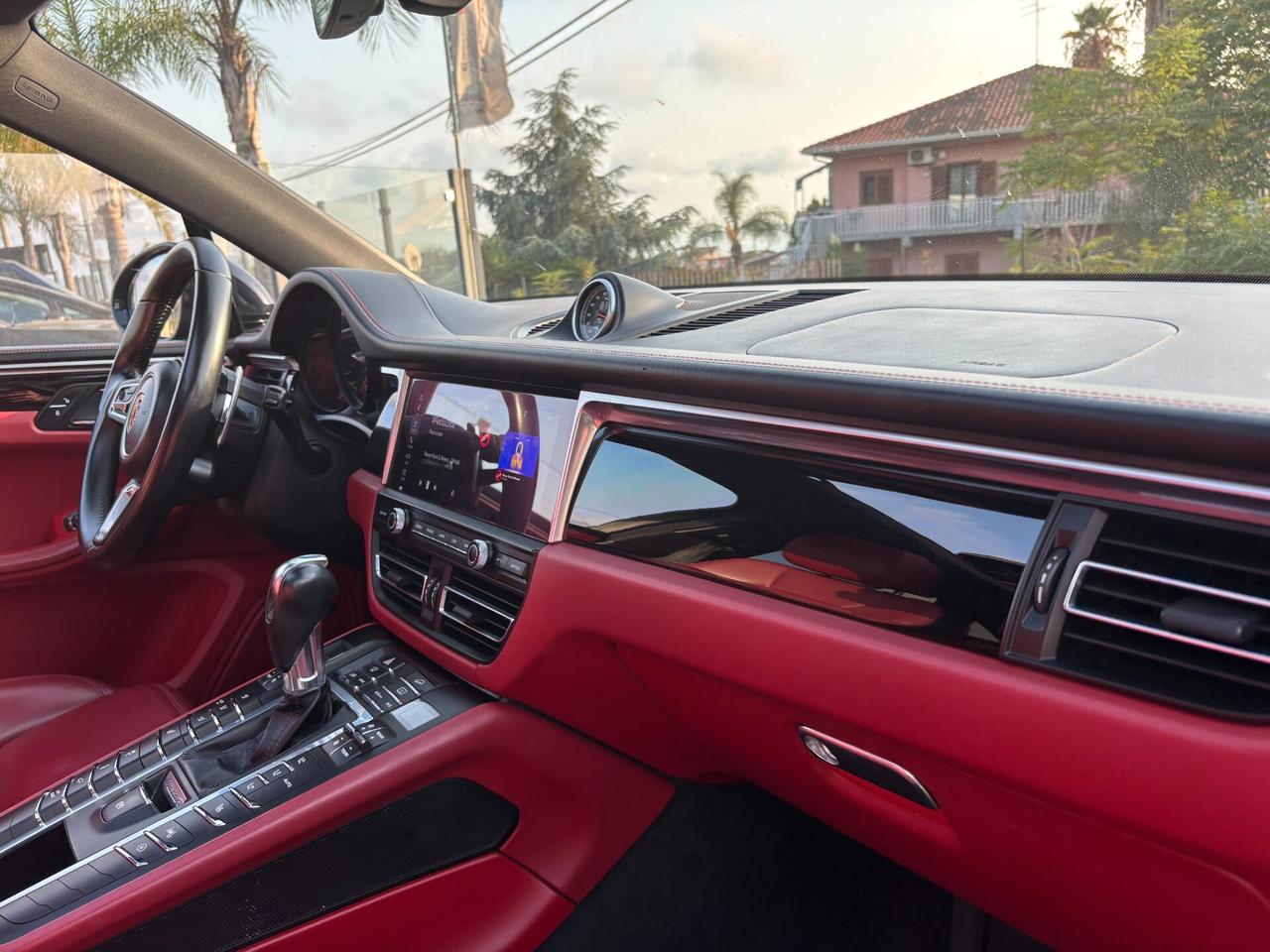 Porsche Macan 2.0-2019