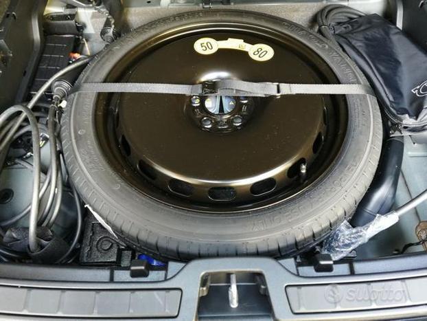 VOLVO XC40 T4 Recharge Plug-in Hybrid Inscriptio