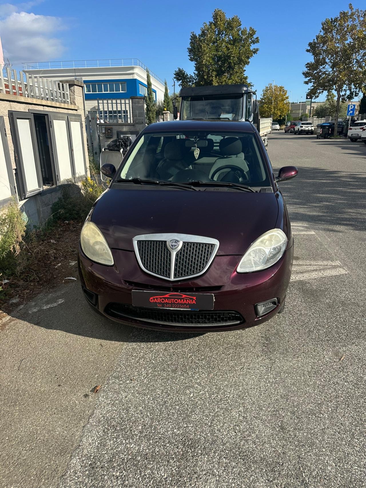 Lancia Ypsilon 1.3 MJT 75 CV Platino