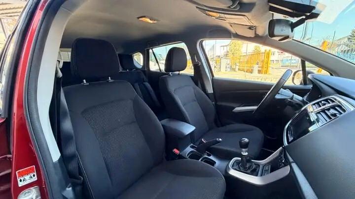Suzuki S-Cross 1.4 Hybrid Cool