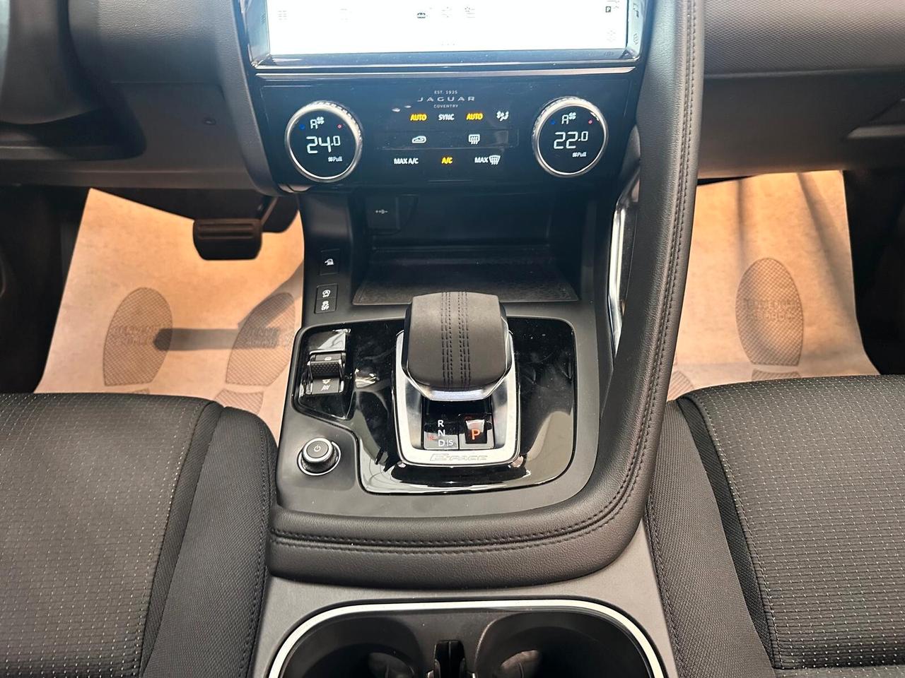 JAGUAR E-PACE 2021 1.5 i3 mhev SE fwd 160cv auto SOLI 42.000 KM