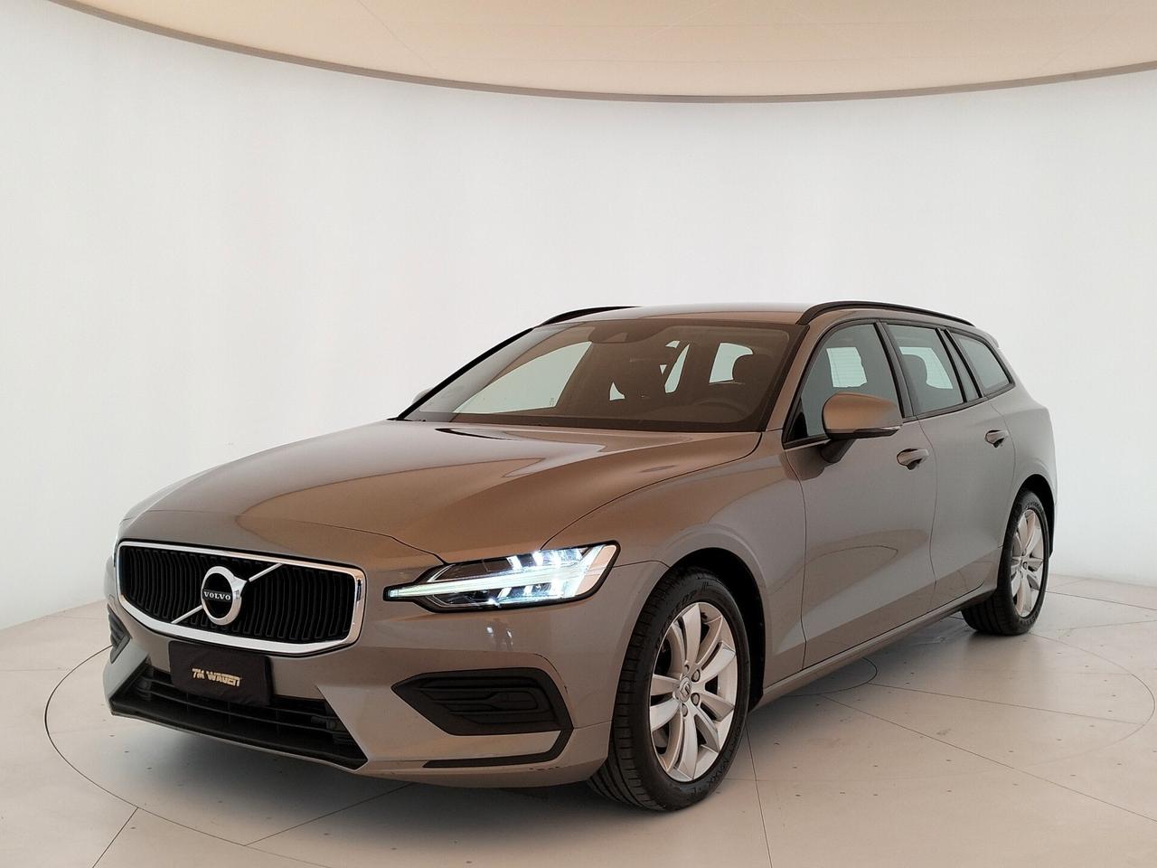 VOLVO V60 2.0 b4 Momentum Business auto - IVA ESPOSTA