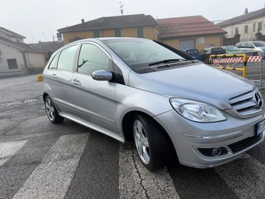 MERCEDES BENZ B200 CDI