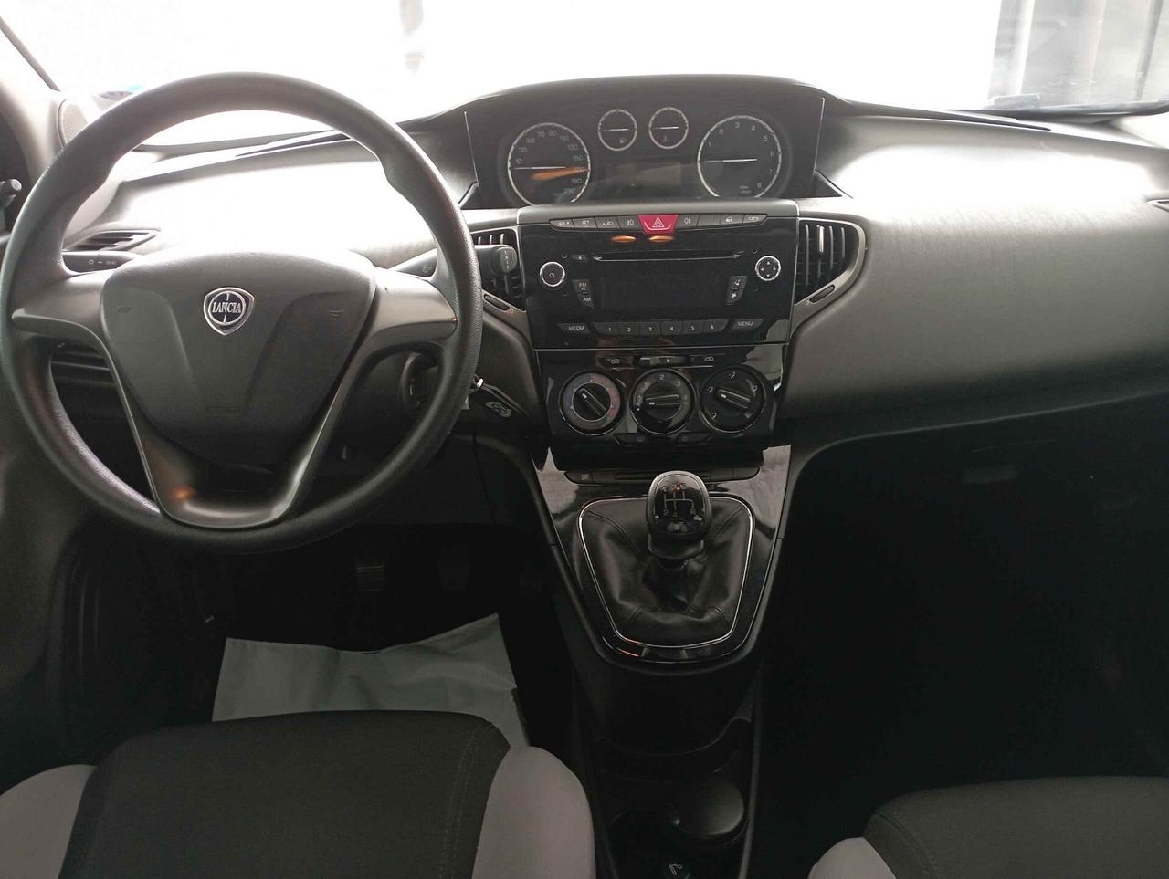 Lancia Ypsilon 1.2 69 CV 5 porte S&S Platinum