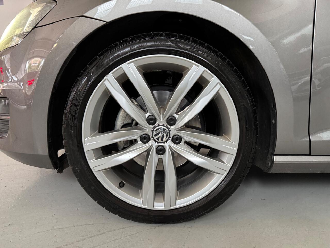 Volkswagen Golf 2.0 TDI 5p. Highline BlueMotion Technology