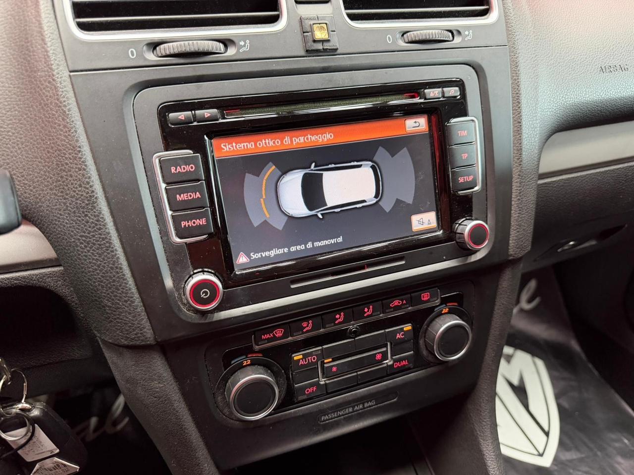 Volkswagen Golf 1.6 TDI DSG 5p. Highline OK NEOPATENTATI