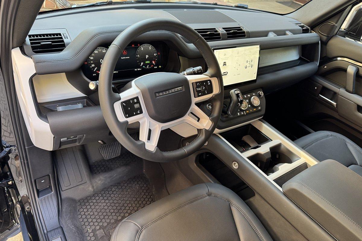 LAND ROVER Defender 110 3.0D I6 200 CV AWD Auto S
