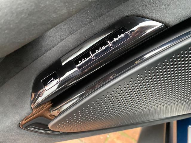 FERRARI Roma Spider UFFICIALE ITALIA-BOLLO E SUPER BOLLO 10/26