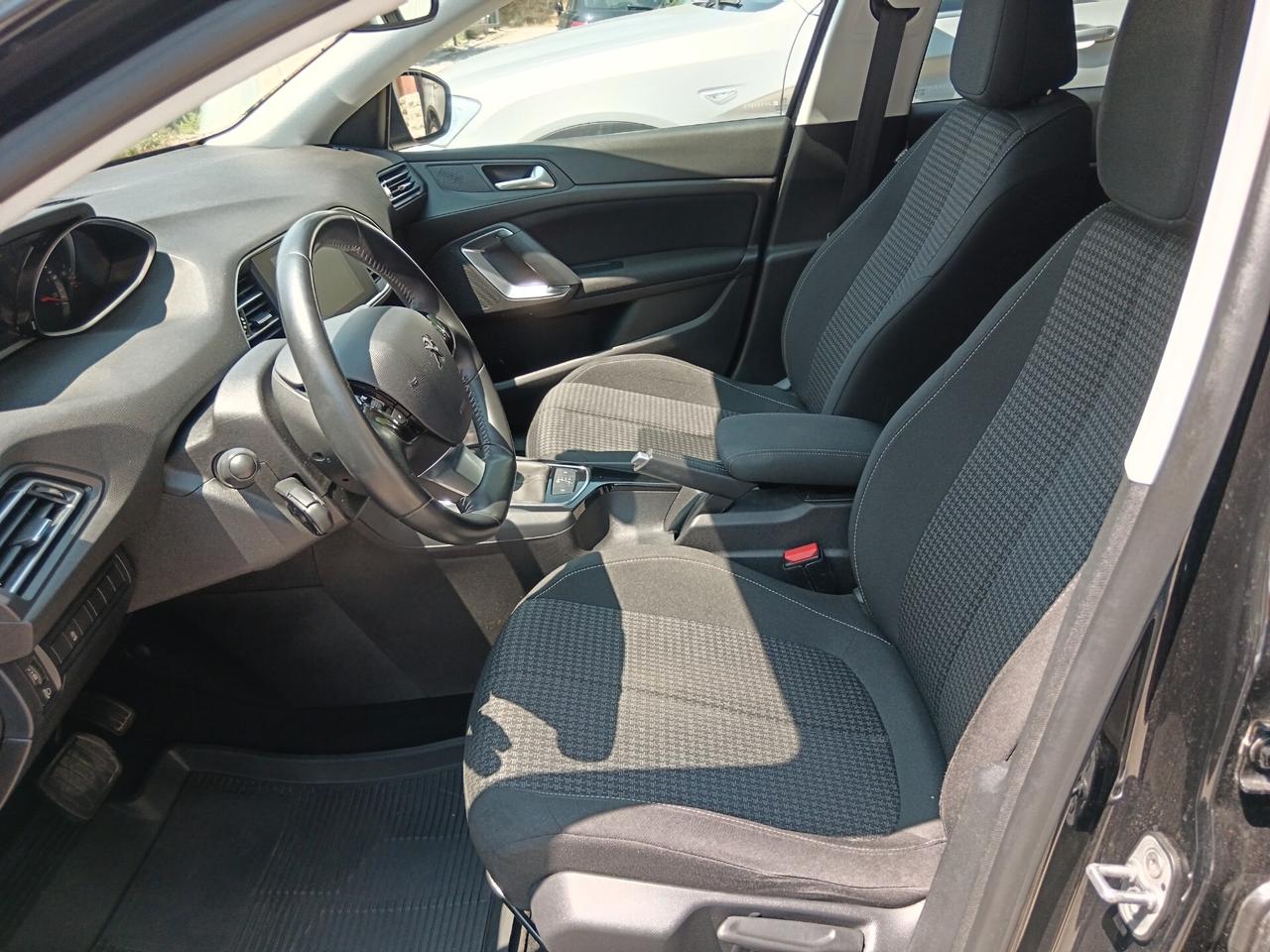 Peugeot 308 1.6 BLUEHDI 120CV NUOVISSIMA