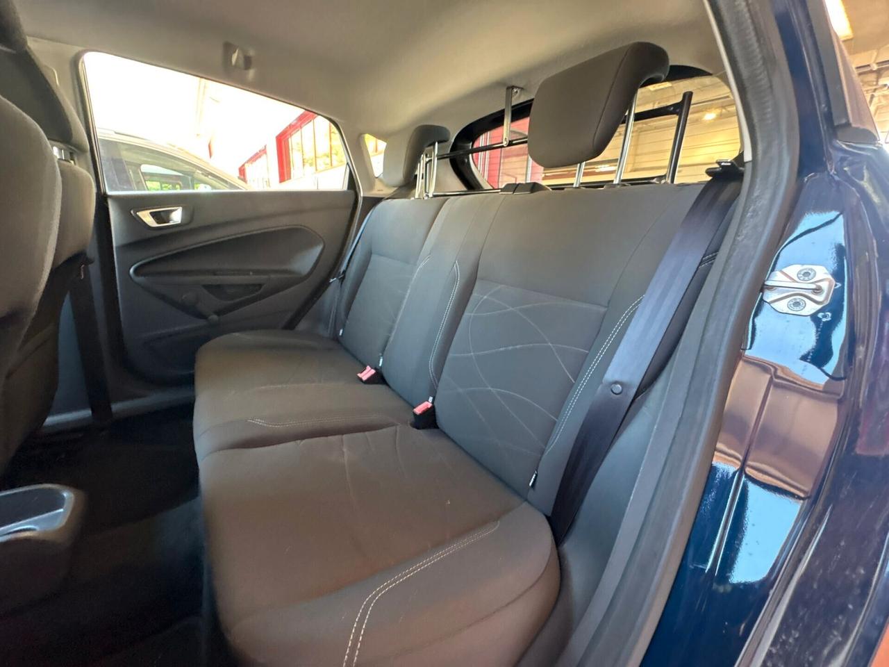 Ford Fiesta 1.5 autocarro 5 p.