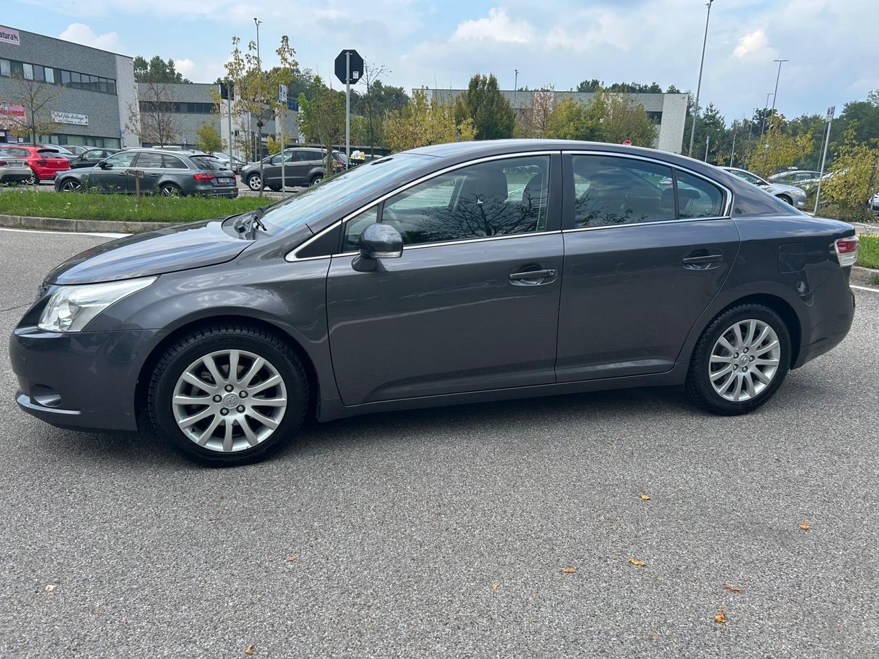 Toyota Avensis 1.8 Executive