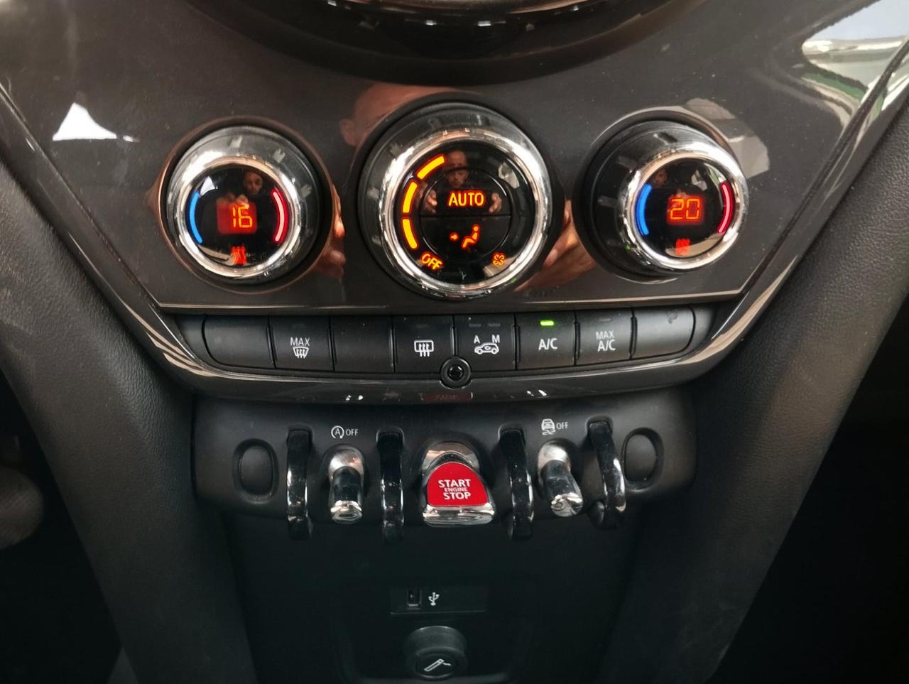 MINI Mini Countryman F60 - Mini Countryman 2.0 Cooper D Essential all4 auto