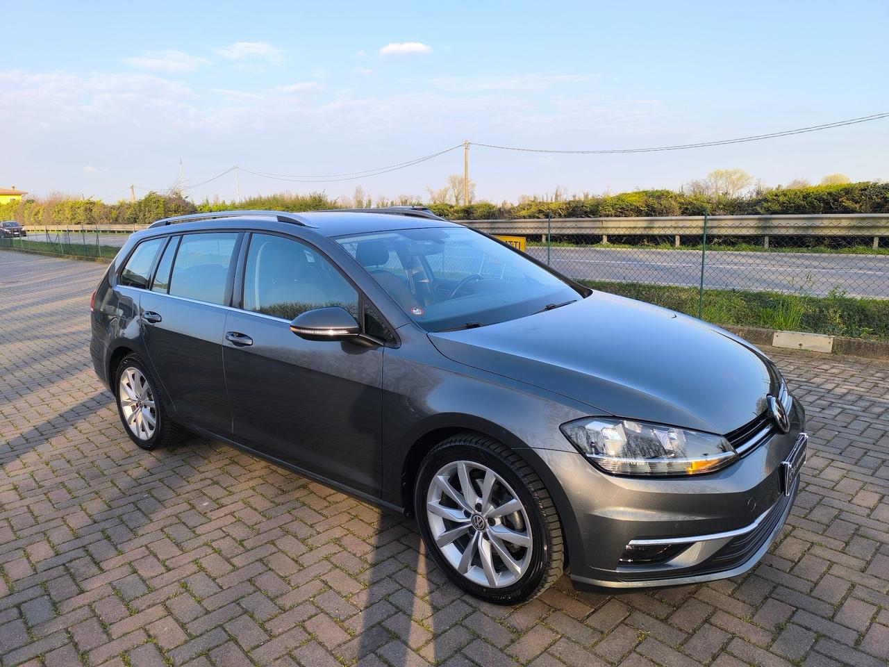 Volkswagen Golf Variant 2.0 TDI Executive BlueMotion Technology