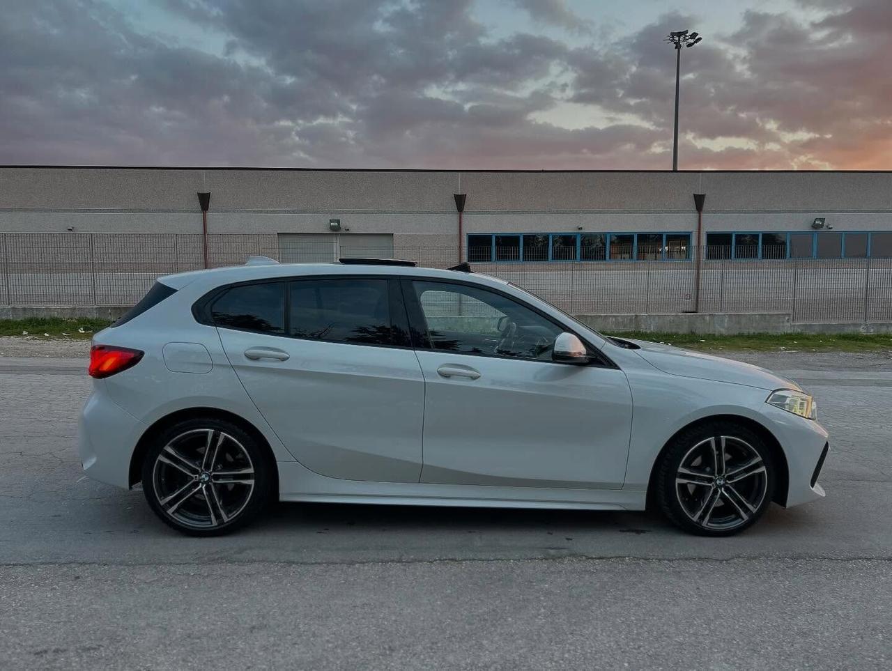 Bmw 118 118d 5p. Msport *TETTO*FULL