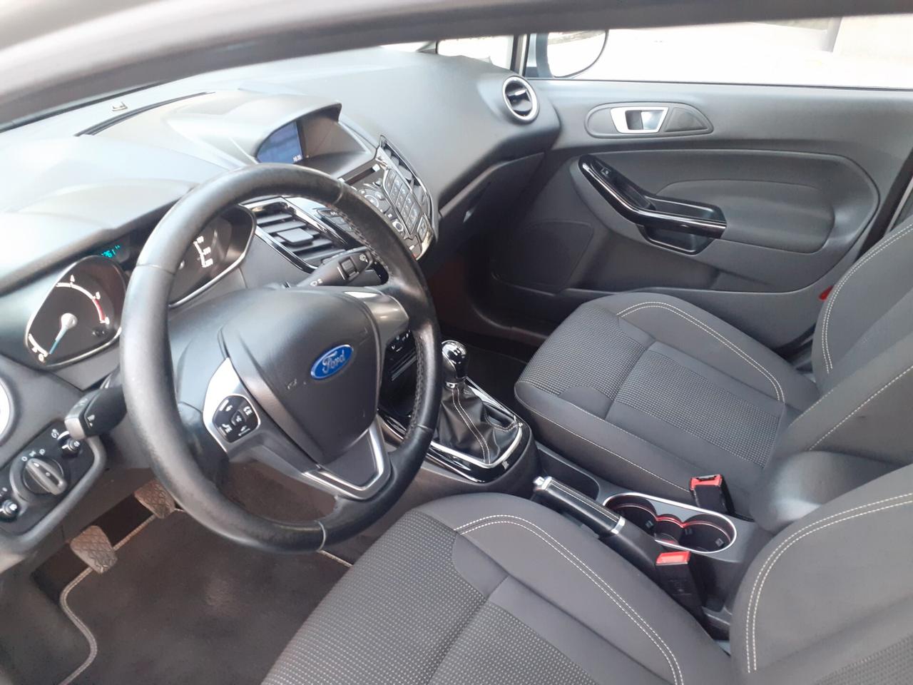 Ford Fiesta 1.5 TDCi 75CV 5 porte Titanium