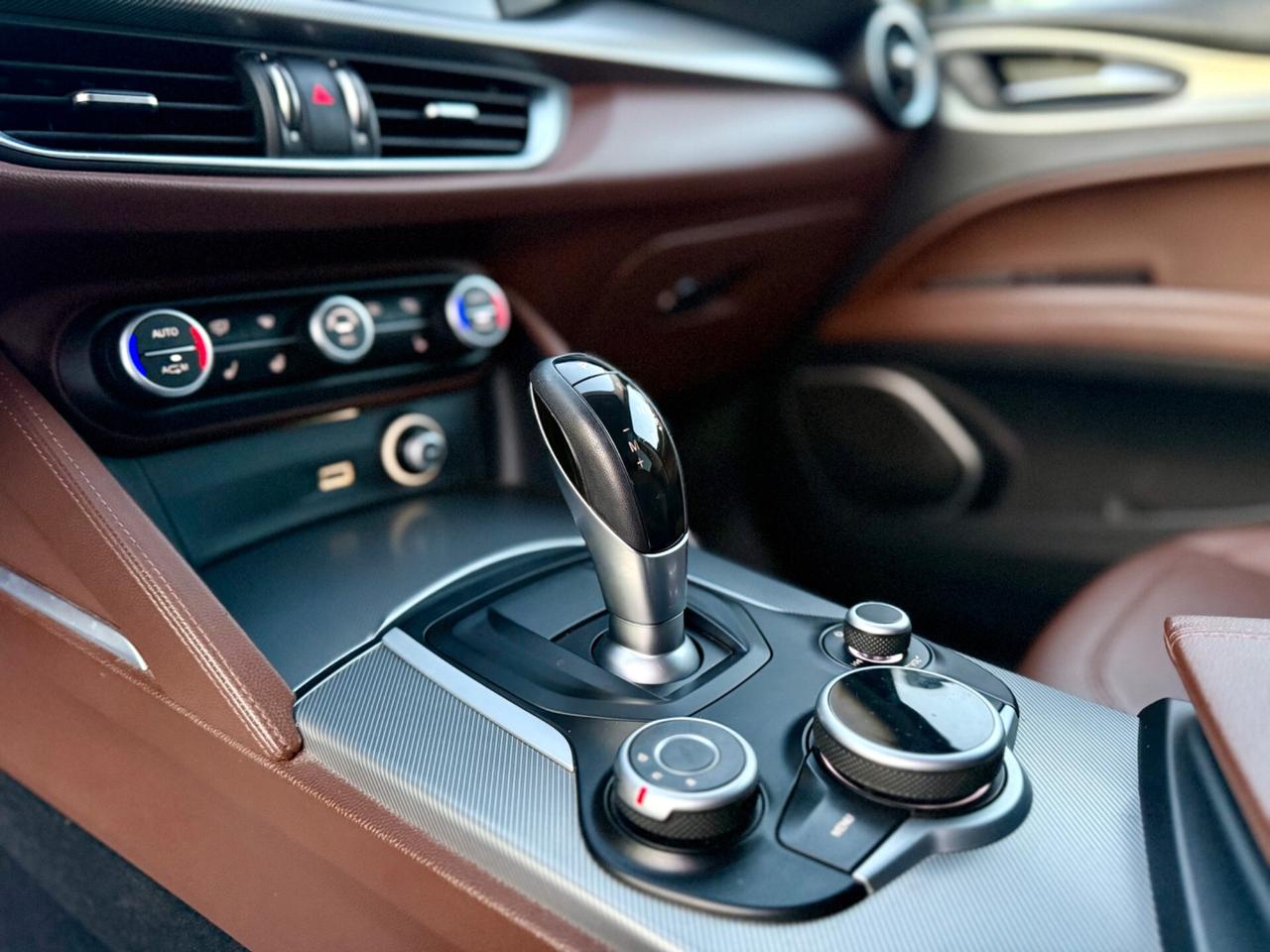Alfa Romeo Stelvio 2.2 Turbodiesel 210 CV AT8 Q4 Executive