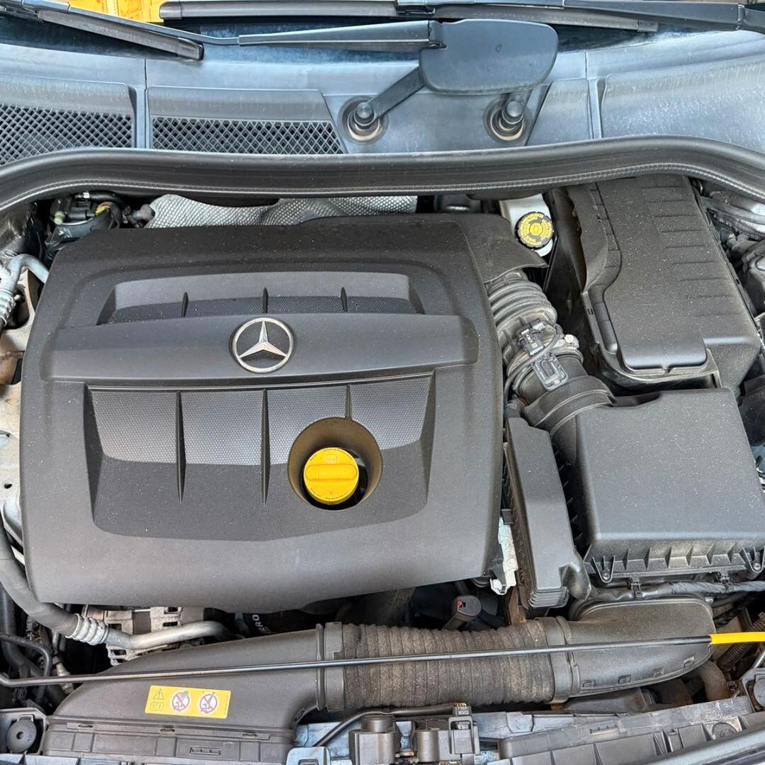 Mercedes Classe B 180d Aut - 109CV