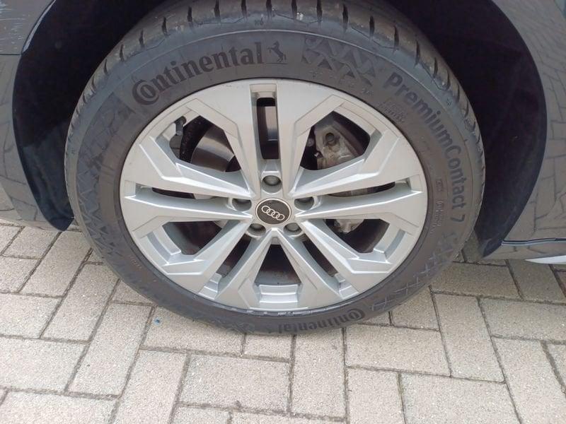 Audi A4 allroad quattro A4 Allroad 40 2.0 tdi mhev Identity Contrast quattro 204cv s-tronic
