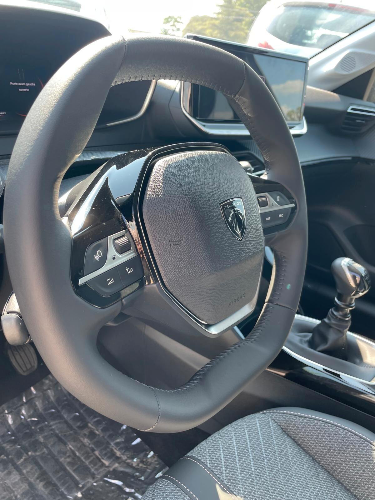 Peugeot 208 1.2 Allure PureTech 100 cv 5 porte
