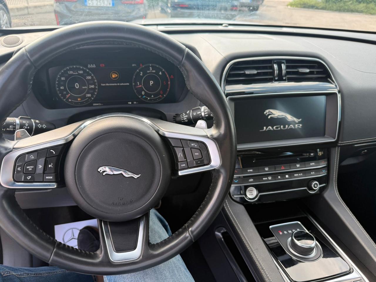 Jaguar F-Pace 2.0 D 180 CV AWD aut. Portfolio