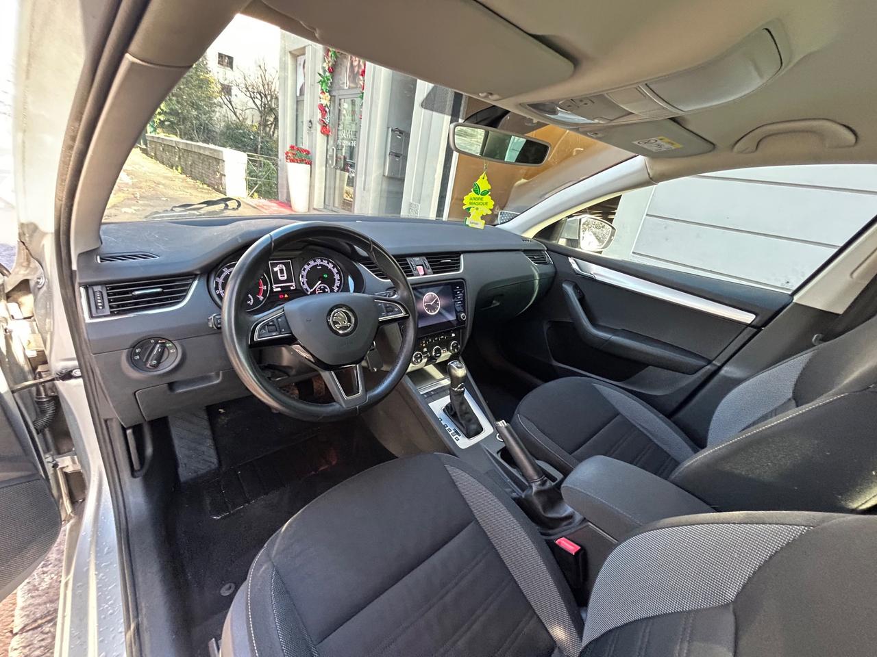 Skoda Octavia Wagon 1.5 G-Tec 130cv Ambition DSG 80.000KM!!!