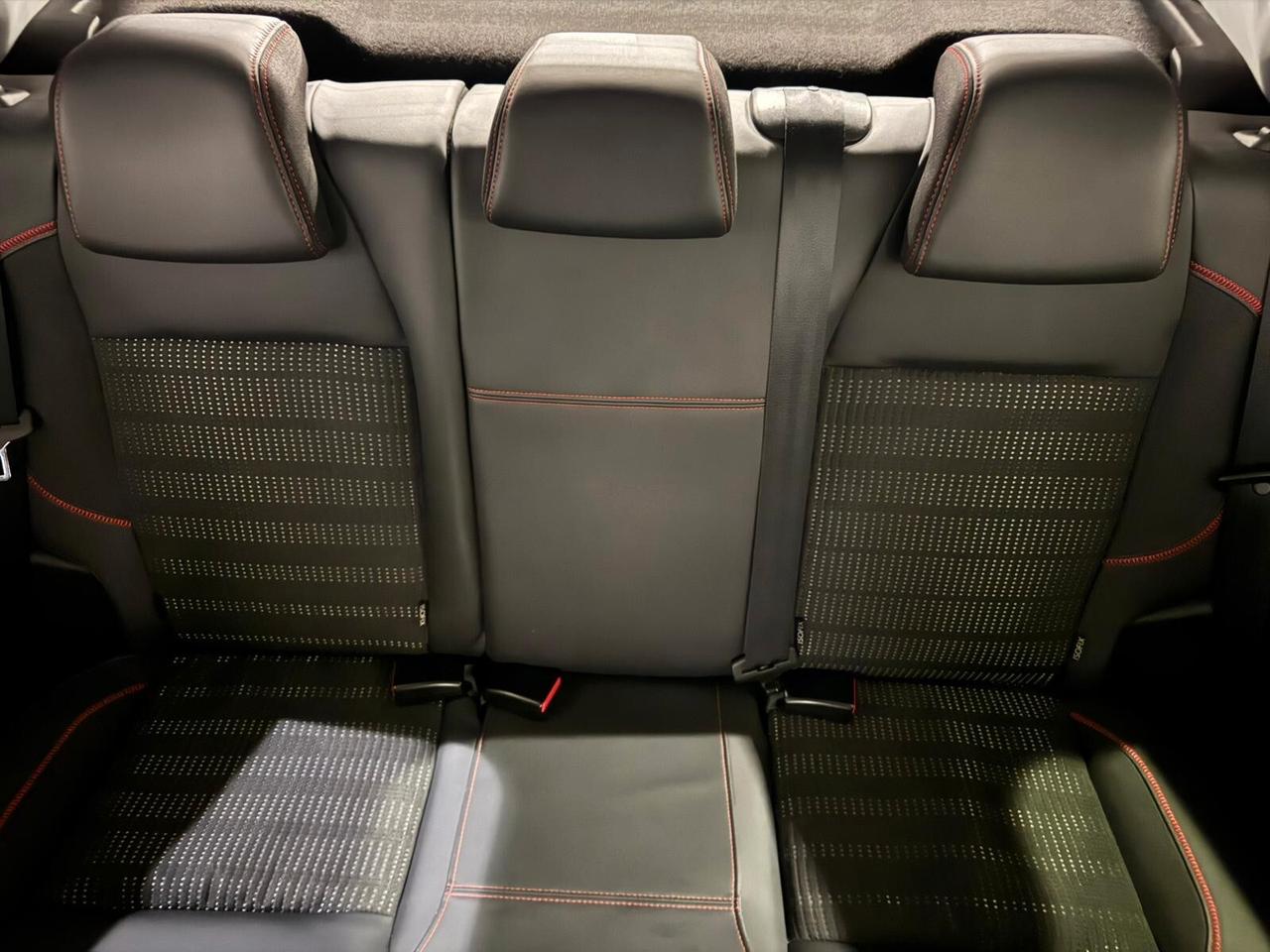 Peugeot 208 BlueHDi 5 porte allestimento GT Line