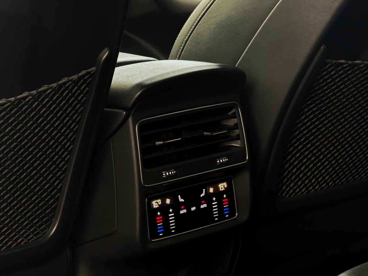 Audi Q8 50 TDI MHEV Quattro Tip 286CV S line
