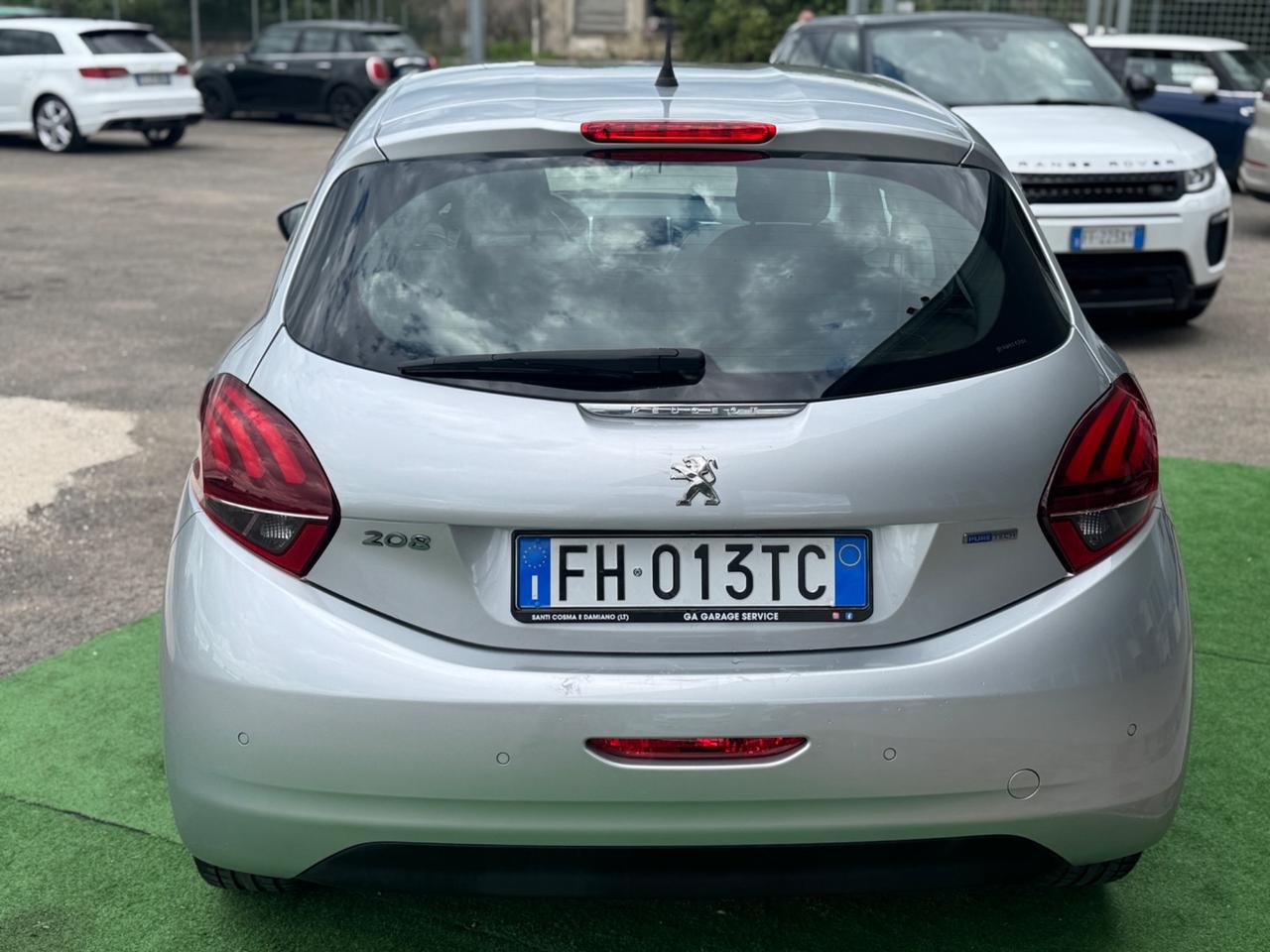 Peugeot 208 PureTech 82 5 porte Allure PERFETTA