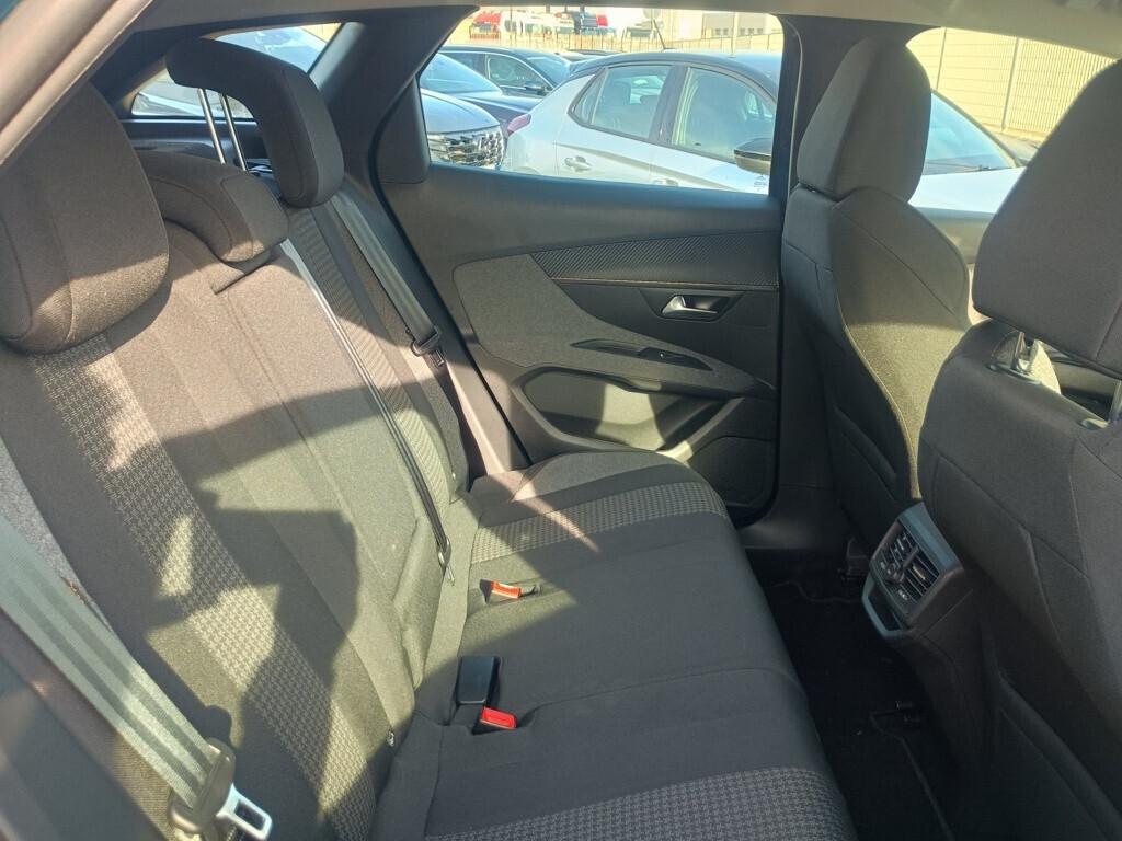 Peugeot 3008 1.5 BlueHDi 130cv EAT8 Active Pack