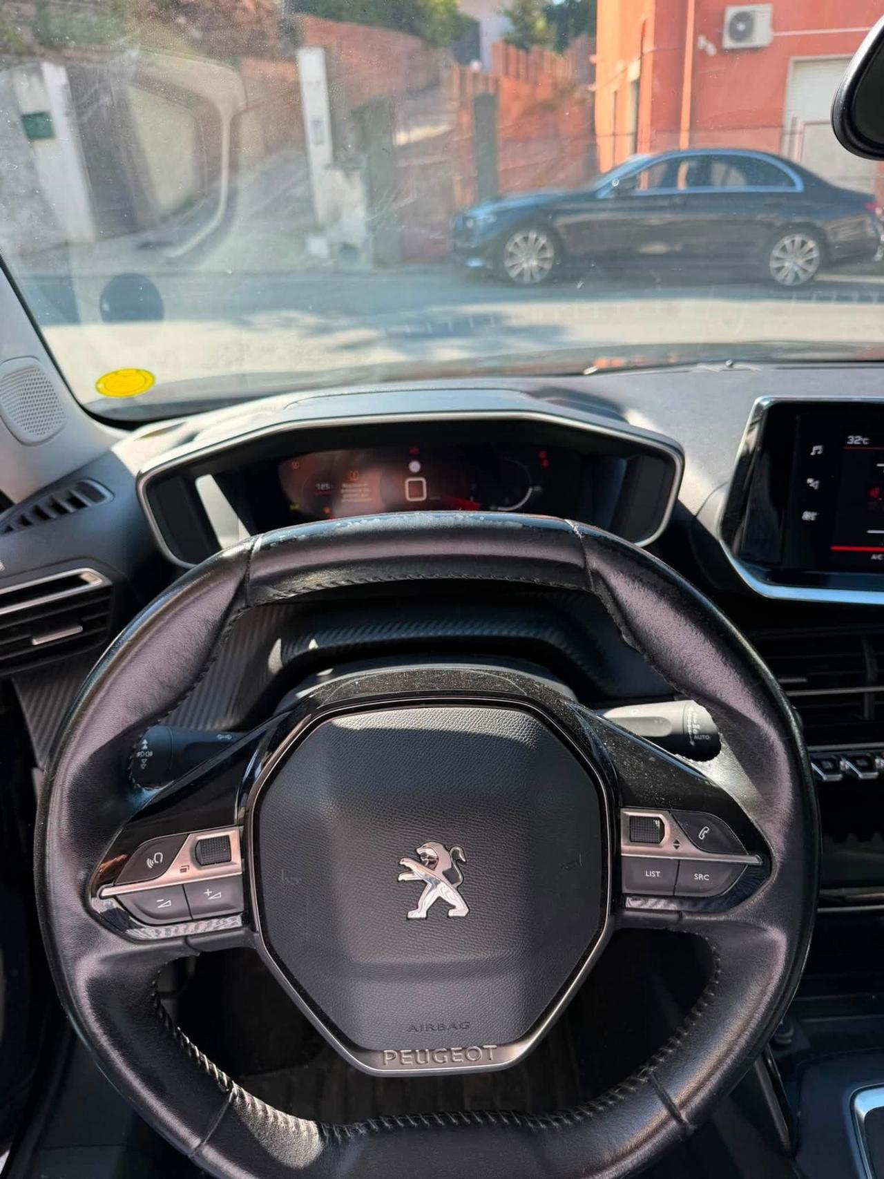 Peugeot 2008 PureTech Turbo 130 S&S Allure