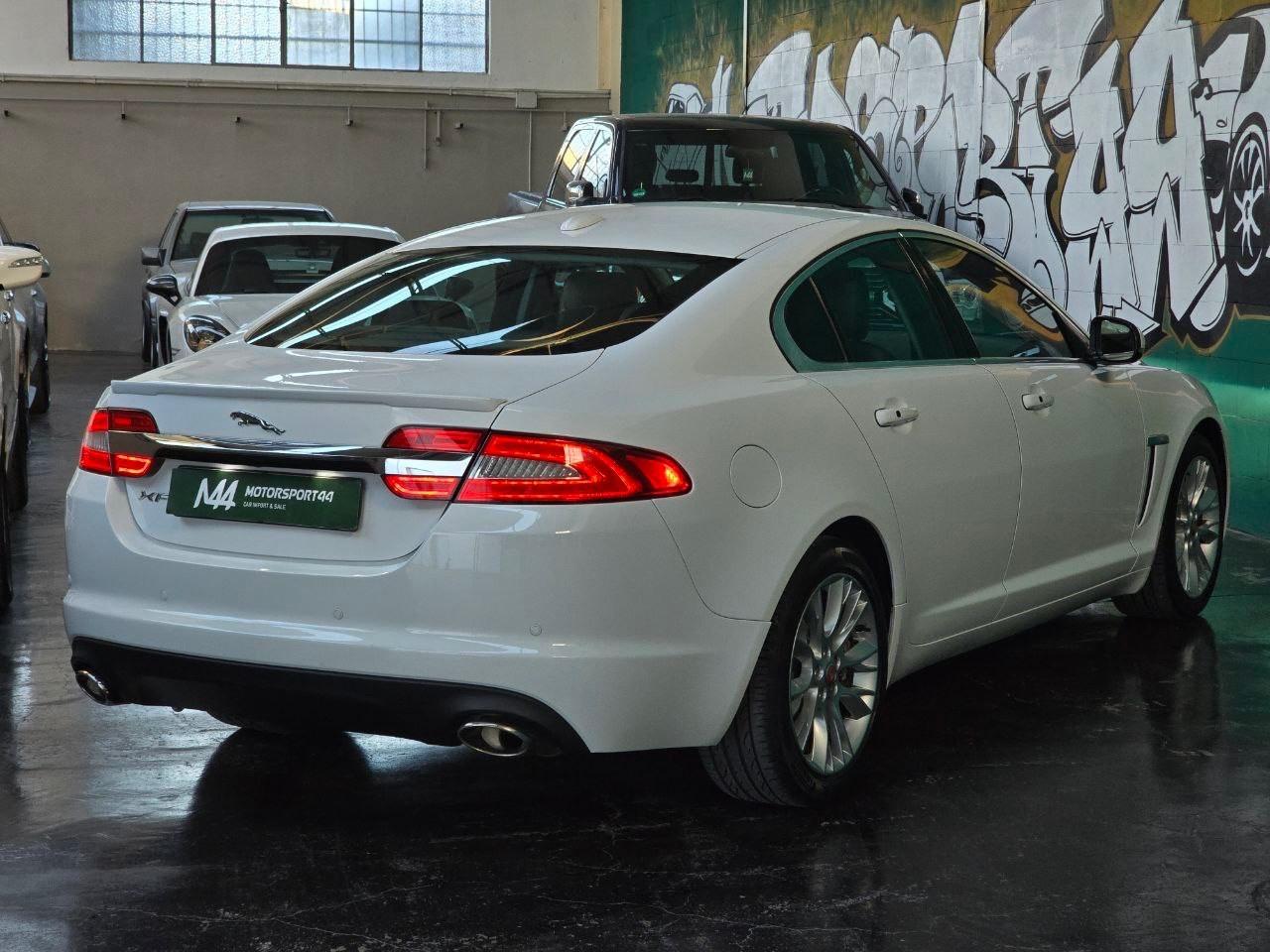 Jaguar XF 2.2 D 190 CV