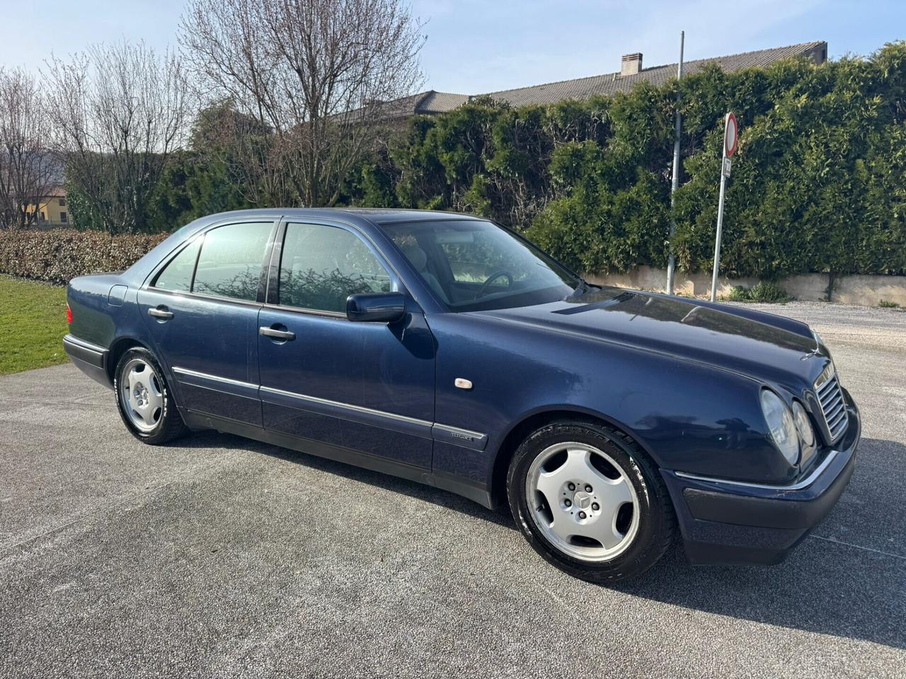 Mercedes Classe E 200 Elegance W210 Benzina – Ottime Condizioni