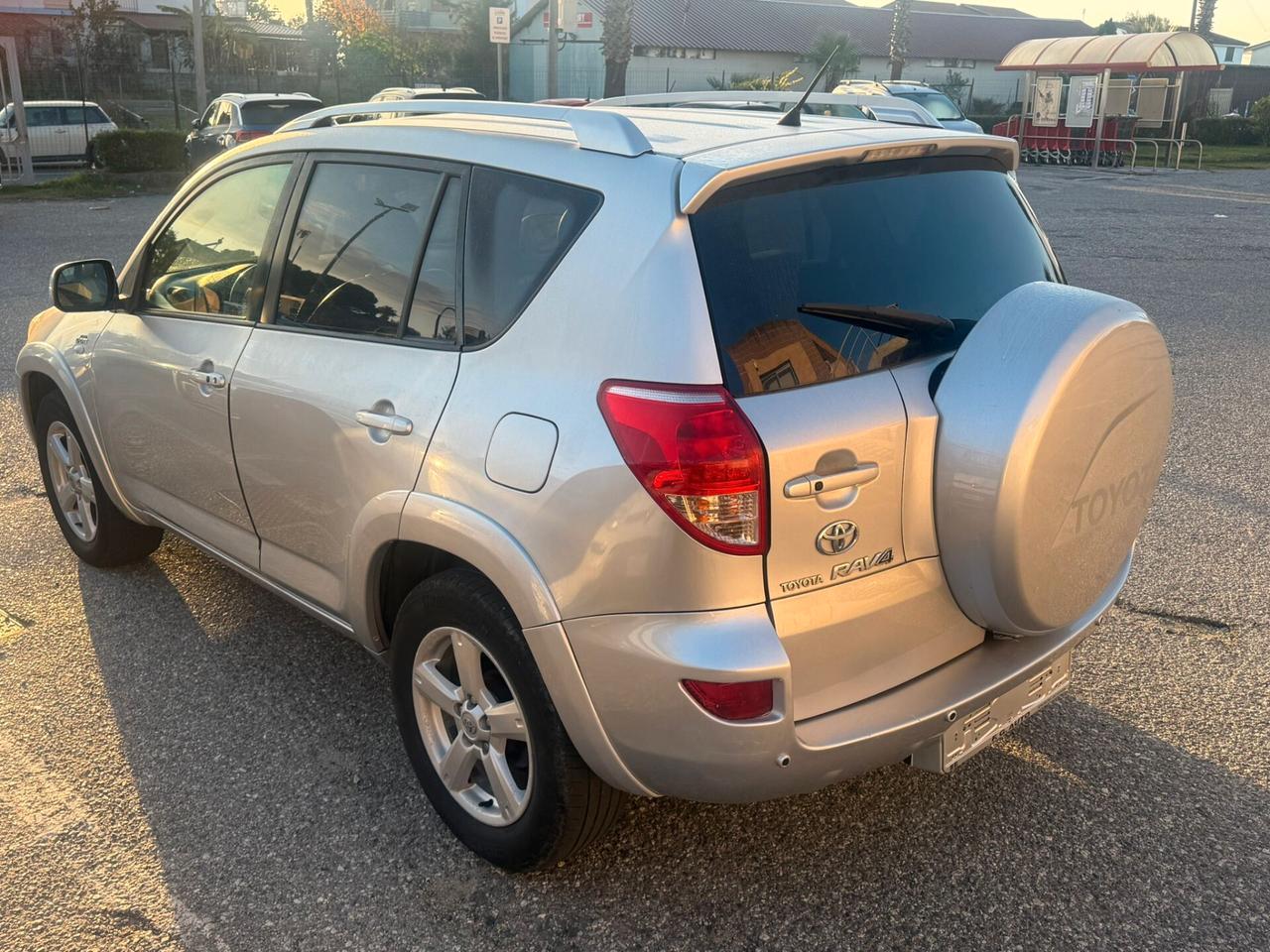 Toyota RAV 4 RAV4 2.2 D-4D 136 CV Luxury