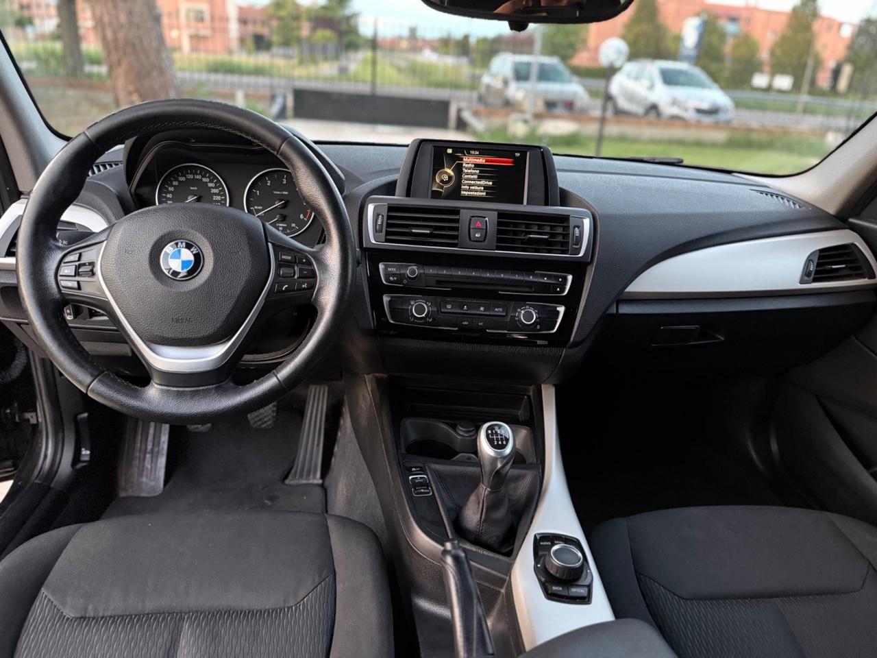 Bmw 116 116d 5p. Urban