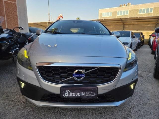 VOLVO V40 Cross Country D2 Volvo Ocean Race