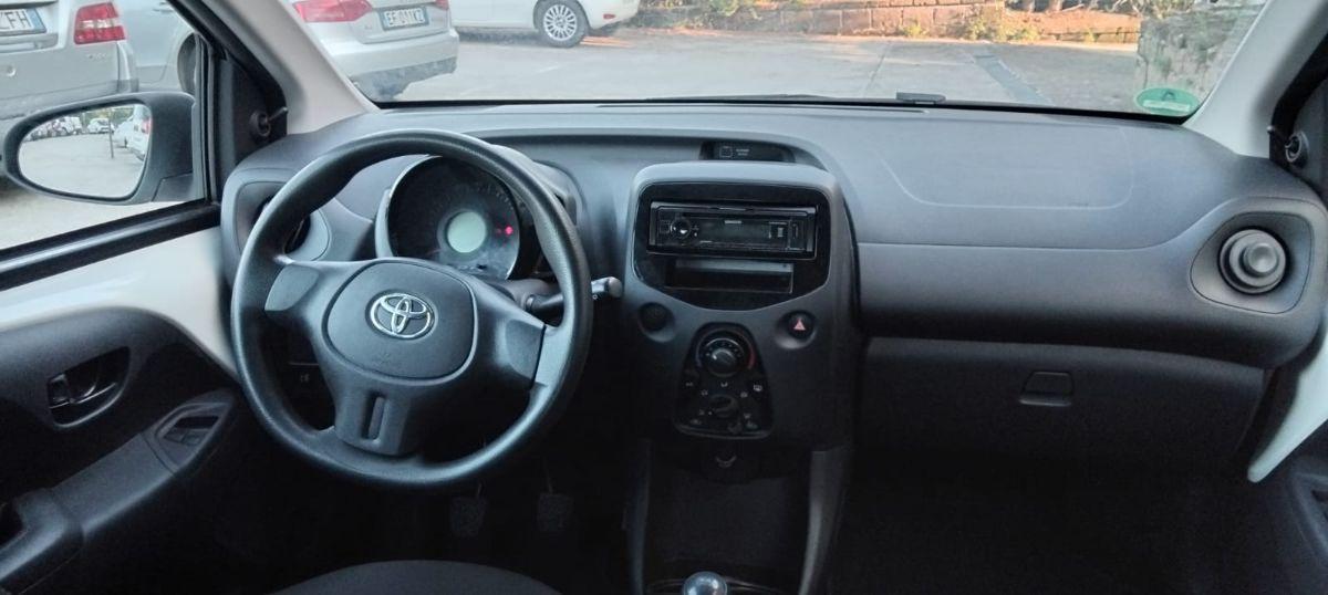 TOYOTA - Aygo - Connect 1.0 VVT-i 72 CV 5p. x-cite Neopatentati