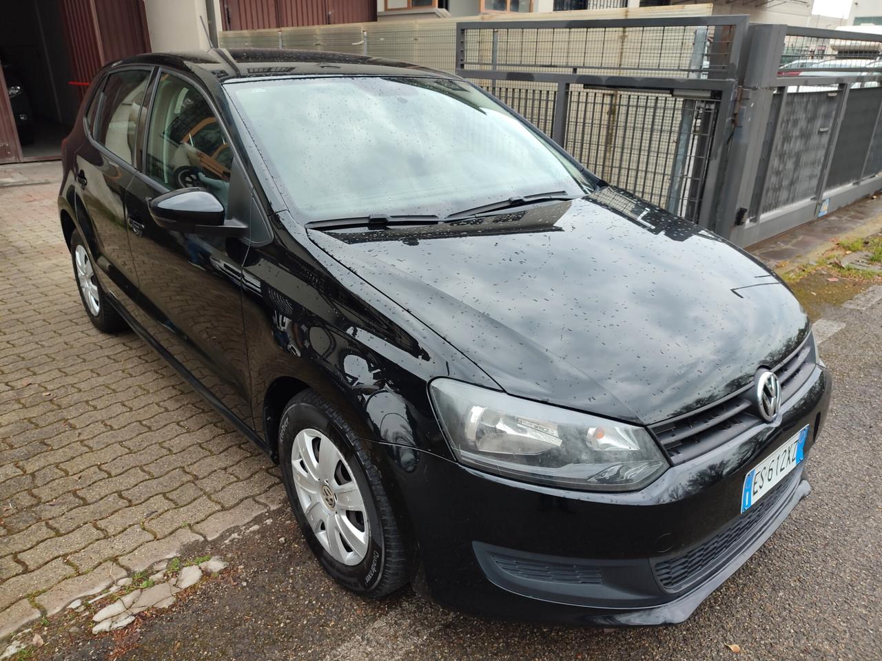 VOLKSWAGEN POLO 2014 1.2BENZINA GOMMATA ED TAGLIANDATA