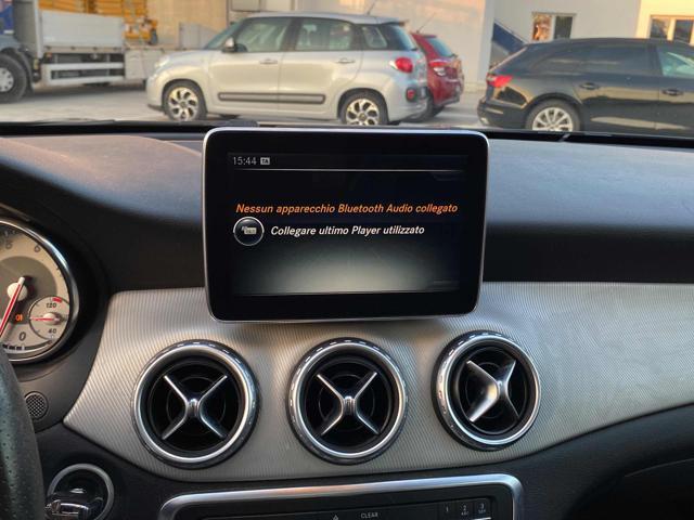 MERCEDES-BENZ GLA 180 Sport