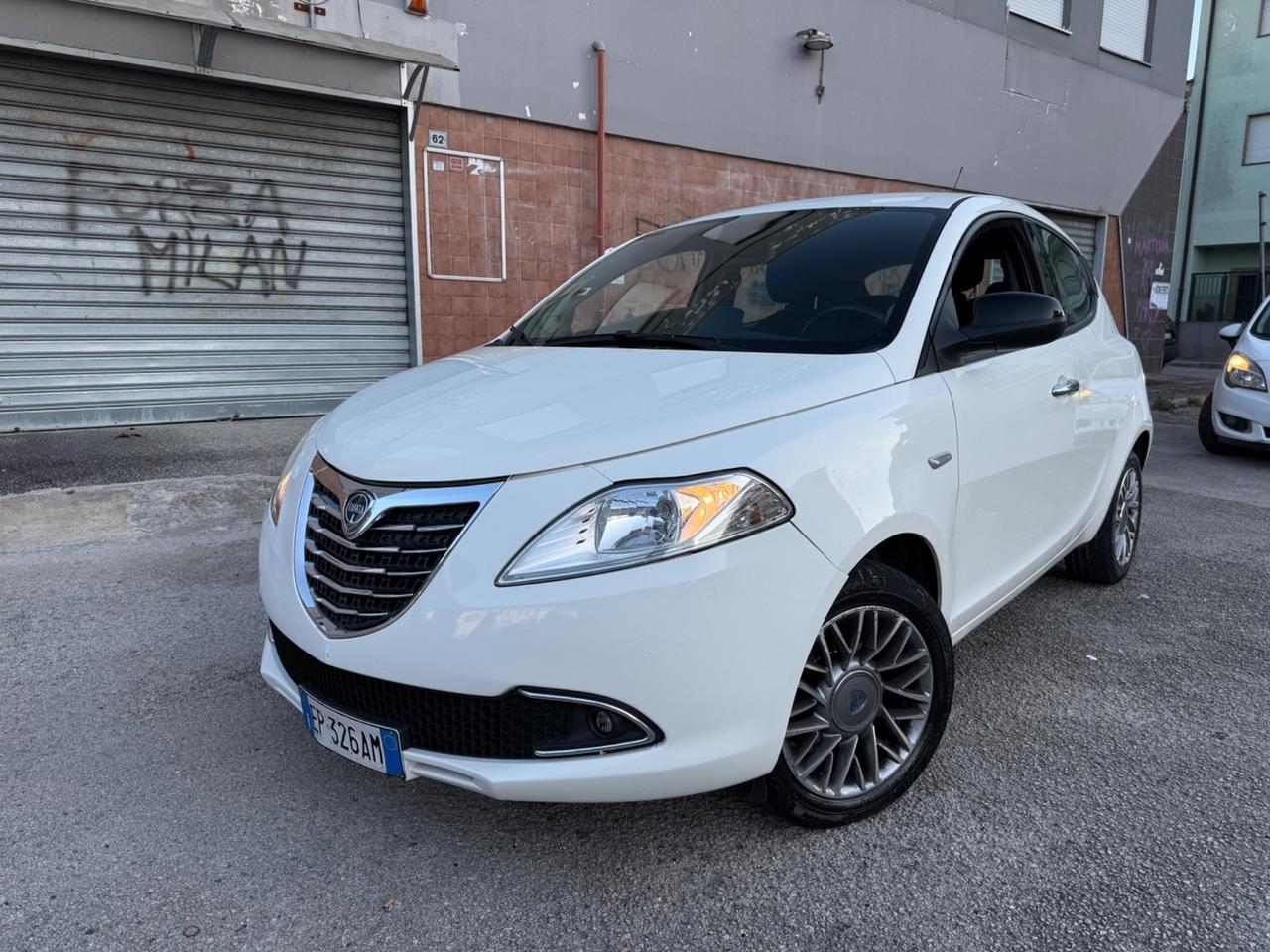 Lancia Ypsilon 1.2 GPL Ecochic Platinum Full Immacolata