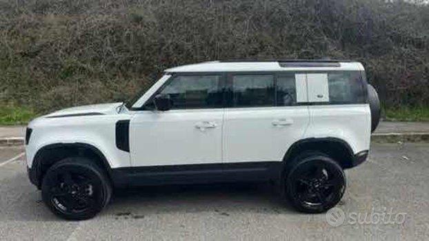 LAND ROVER Defender 110 3.0D I6 200 CV AWD Auto
