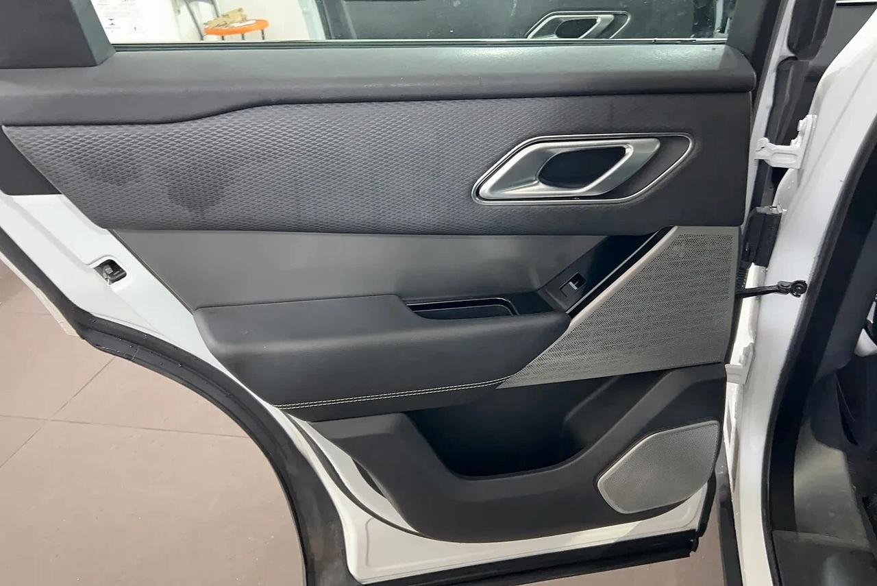 Land Rover Range Rover Velar Range Rover Velar 3.0d V6 R-Dynamic SE
