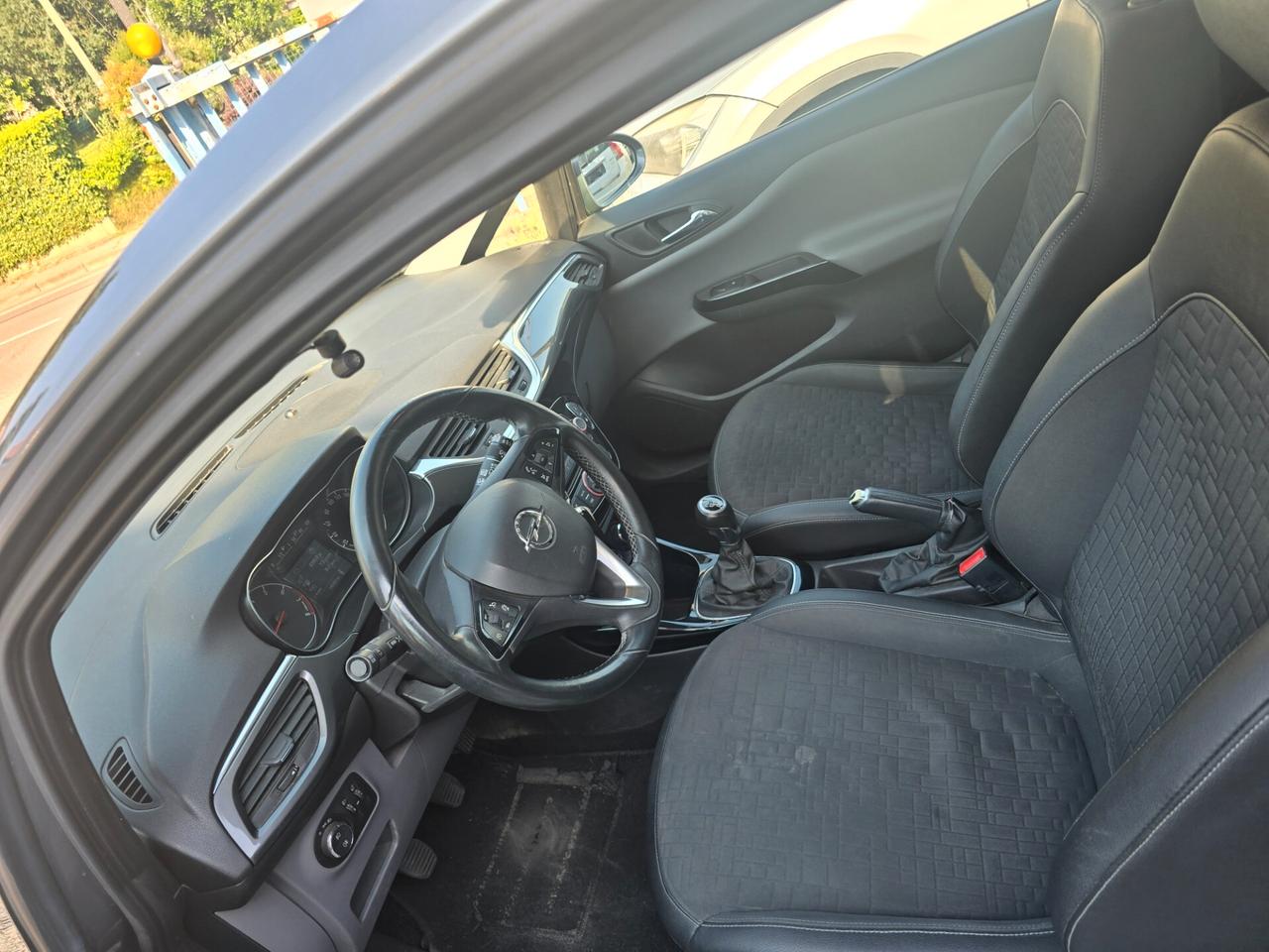 Opel Corsa 1.2 Coupé b-Color