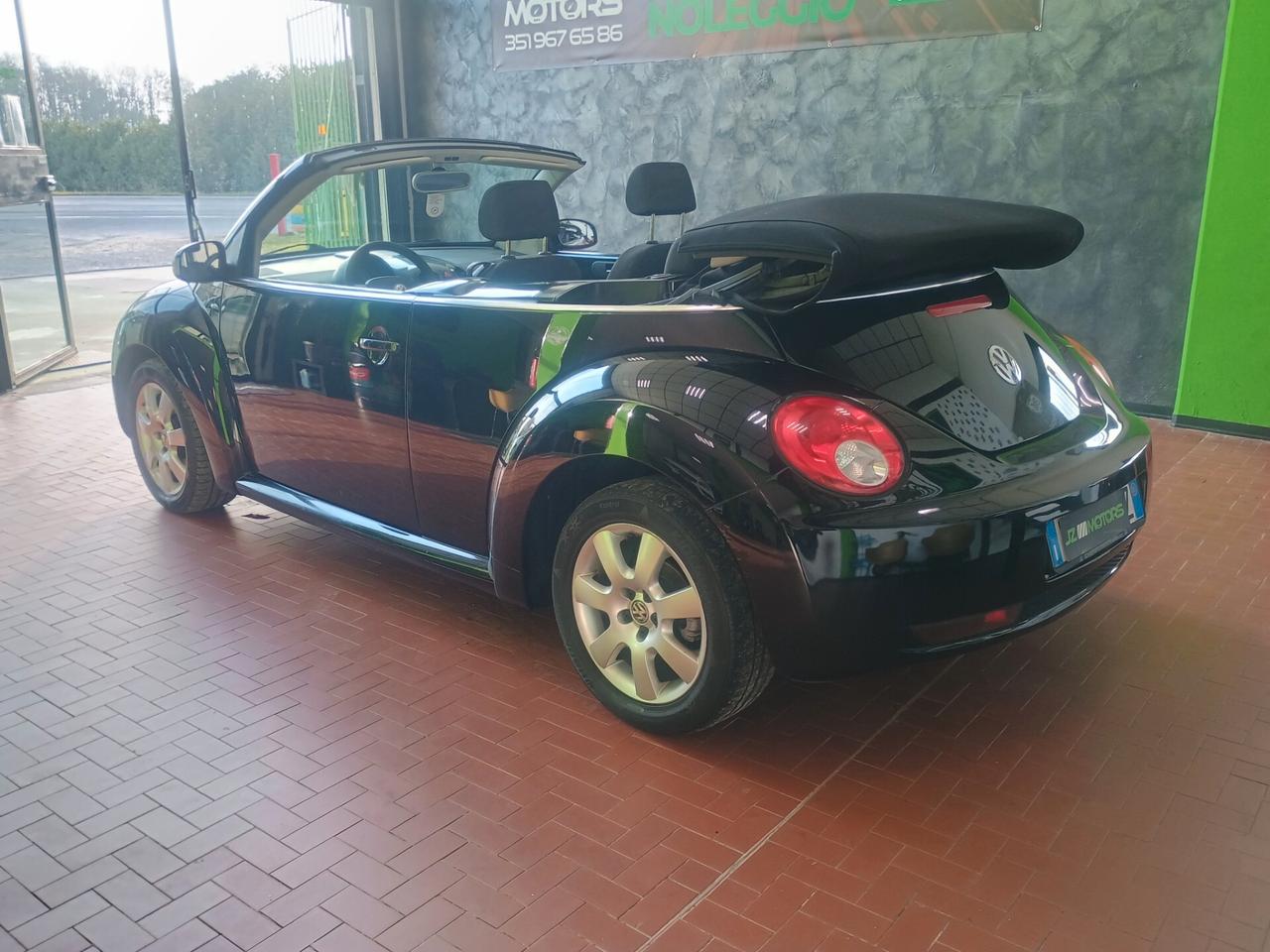 VOLKSWAGEN NEW BEATTLE CABRIO