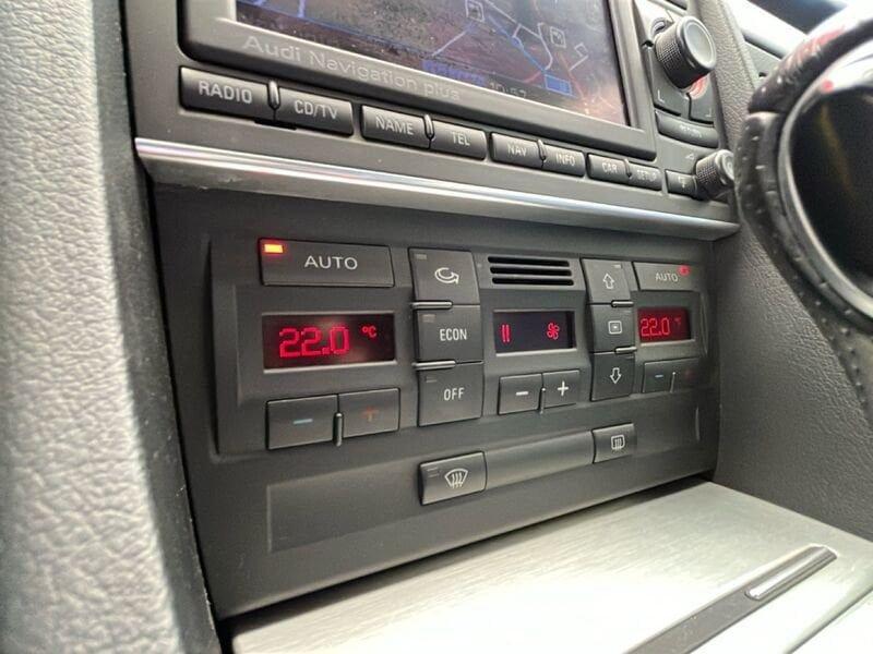 Audi A4 Cabrio 2.0 tdi *AUTOMATICA*